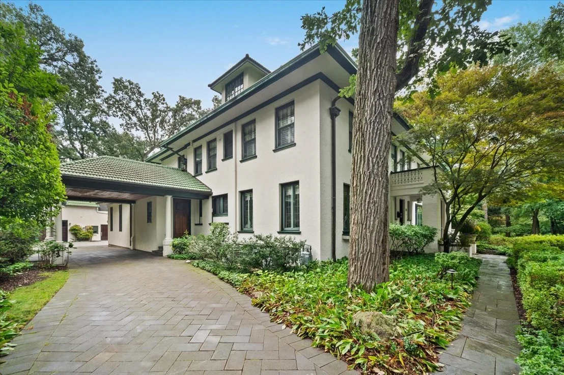 Photo of 2855 Sheridan Place