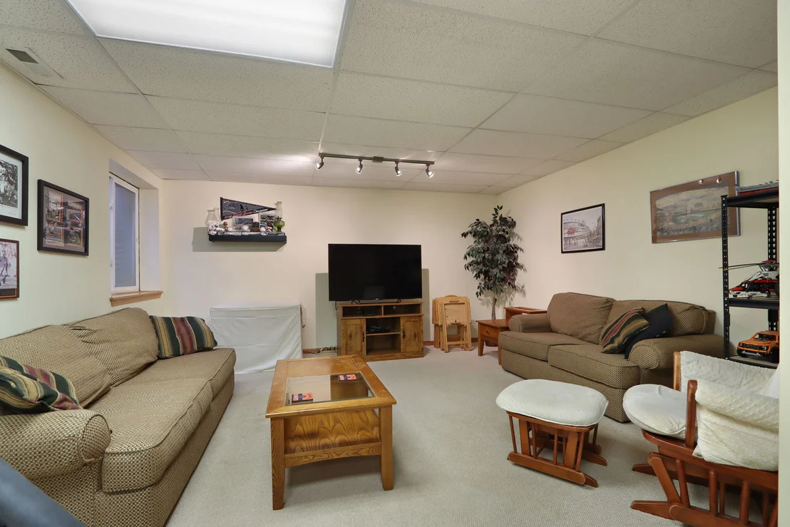Photo of 992 Curran Place
