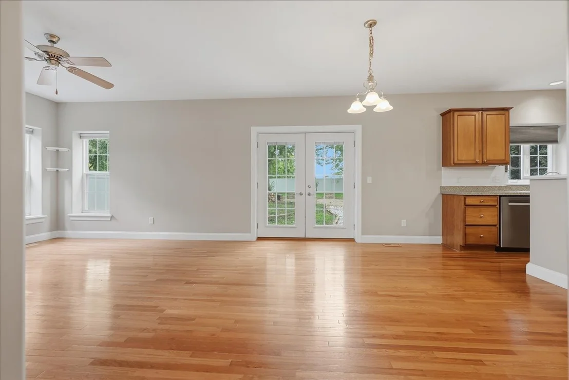 Photo of 2202 Bloomingdale Road
