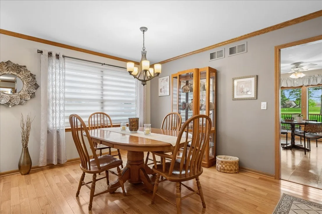 Photo of 569 Rose Lane