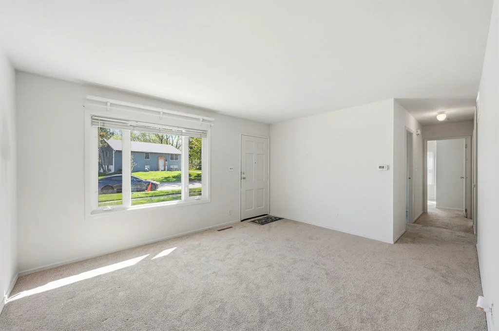 Photo of 910 Meadow Lane