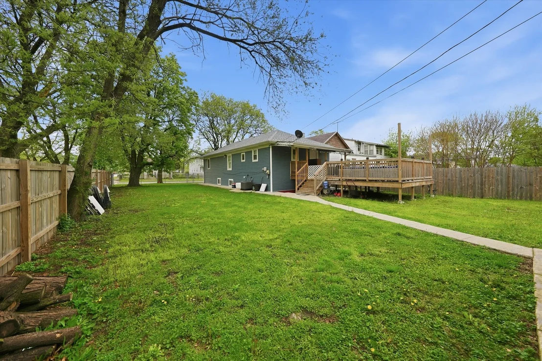 Photo of 1053 W 104th Place