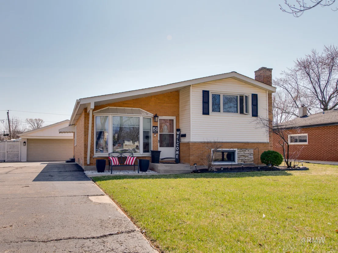 Photo of 51 W ROZANNE Drive