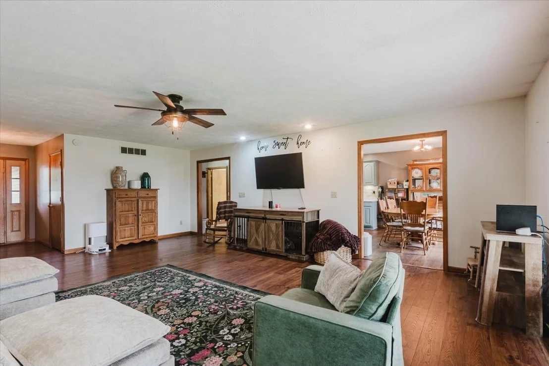 Photo of 427 sunset Drive