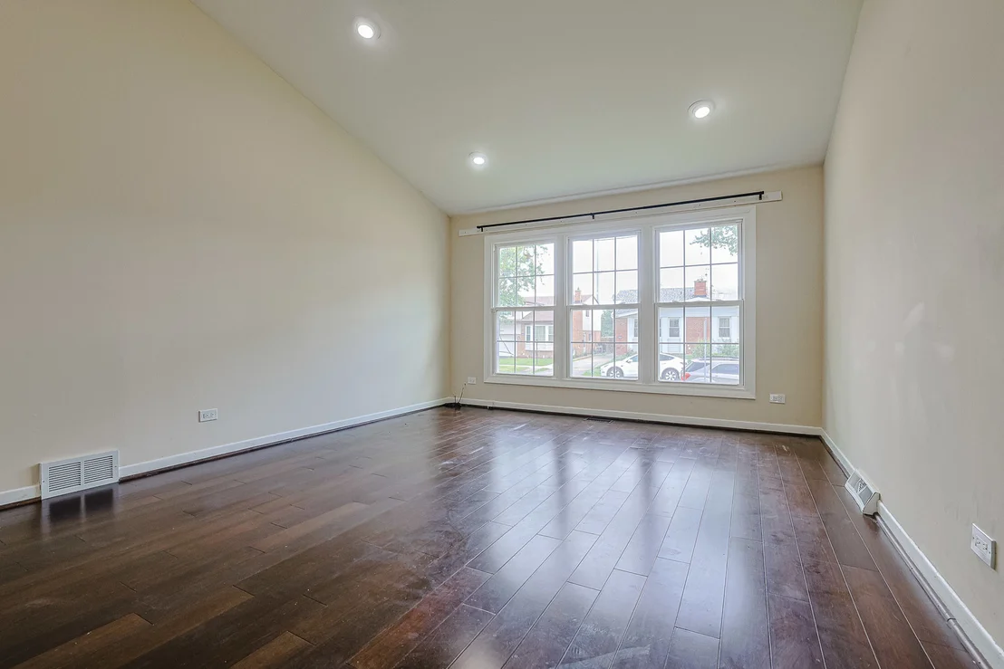 Photo of 9249 BARBERRY Lane