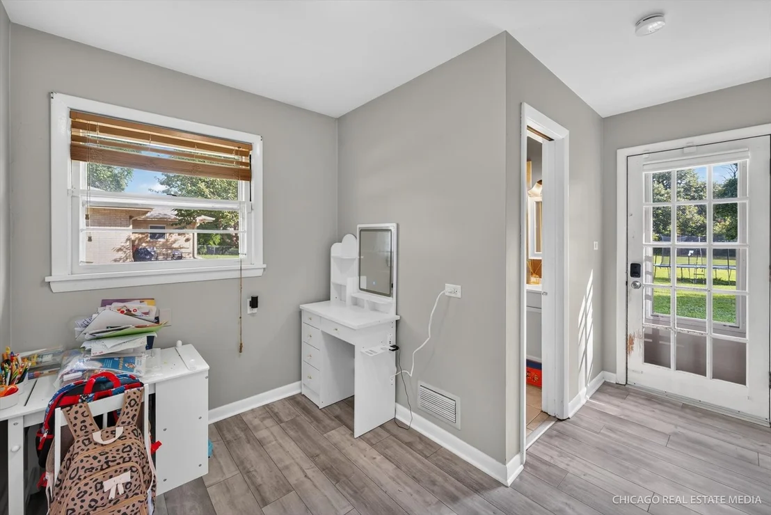 Photo of 465 N Shady Oaks Drive
