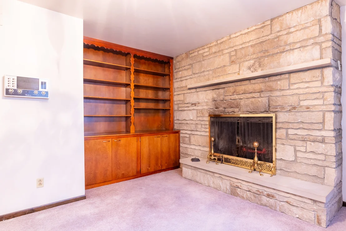 Photo of 801 Oakcrest Drive