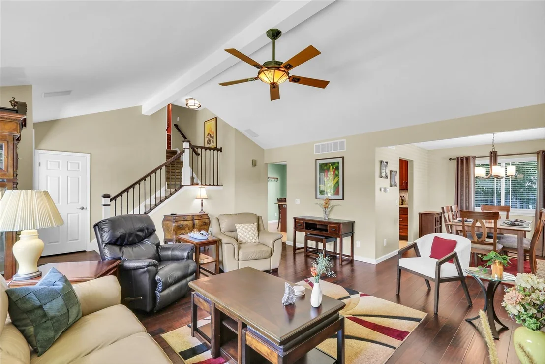 Photo of 613 Crestview Drive