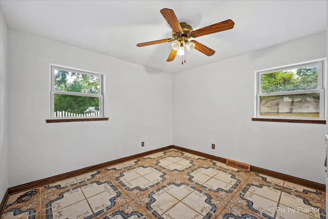 Photo of 1218 Oakleaf Avenue