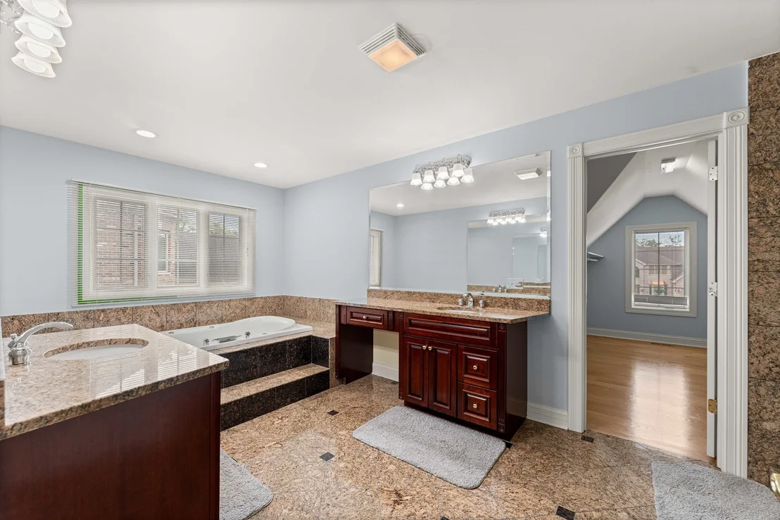 Photo of 281 N Forest Drive