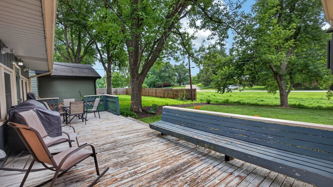 Photo of 1402 Maplewood Drive