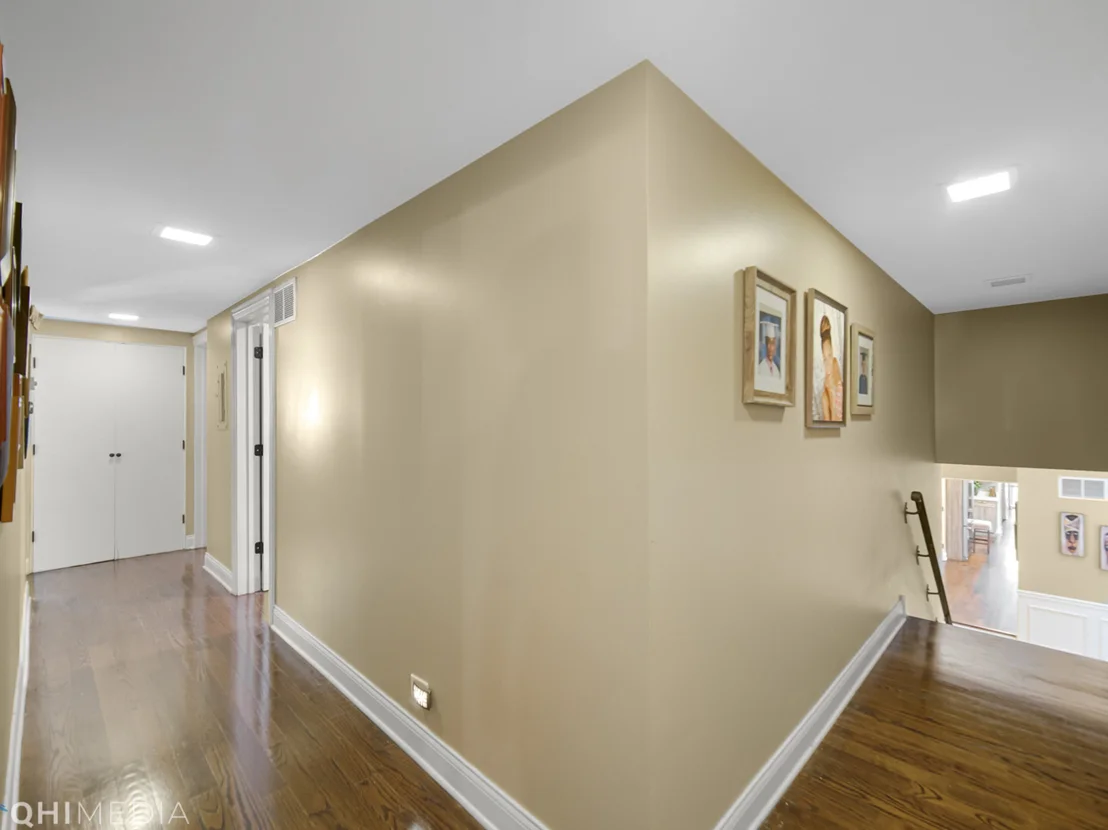 Photo of 2333 Golfview Lane