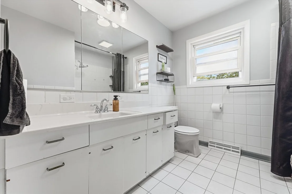 Photo of 574 W Millers Road