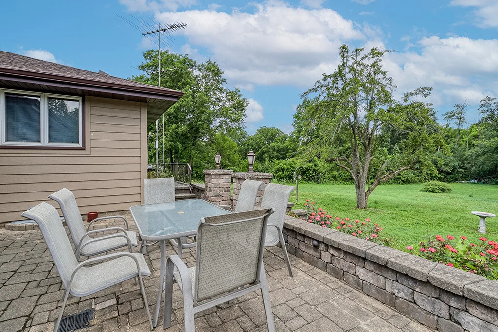 Photo of 2115 MAPLE Road