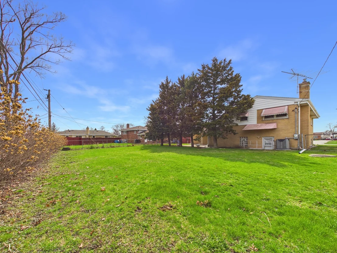 Photo of 9275 Clancy Drive