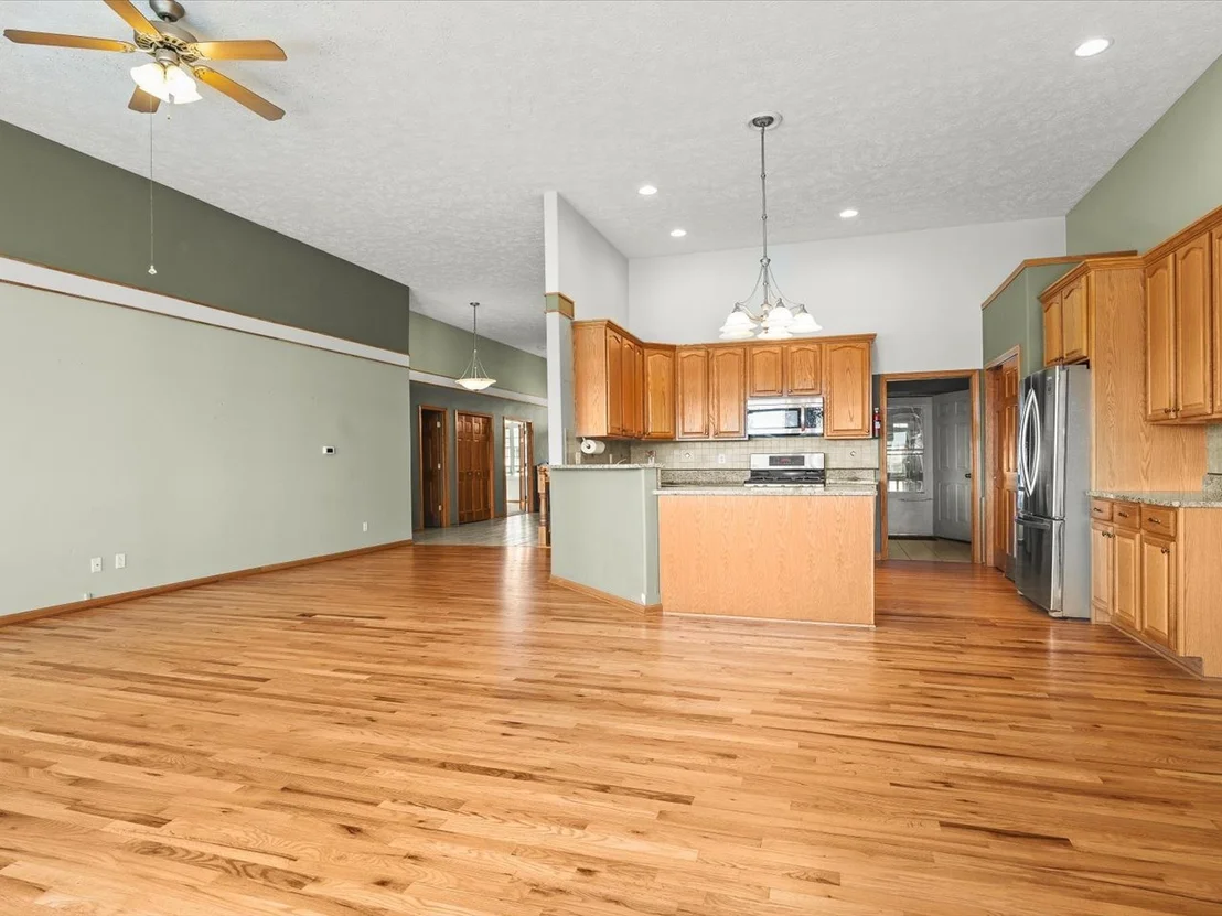 Photo of Unit 0 at 3729 Lakeview Drive