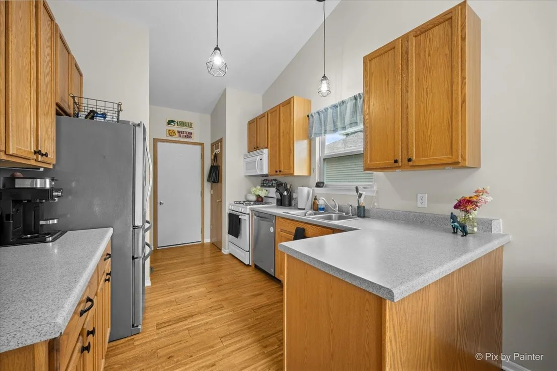 Photo of 752 Prairie Pond Circle