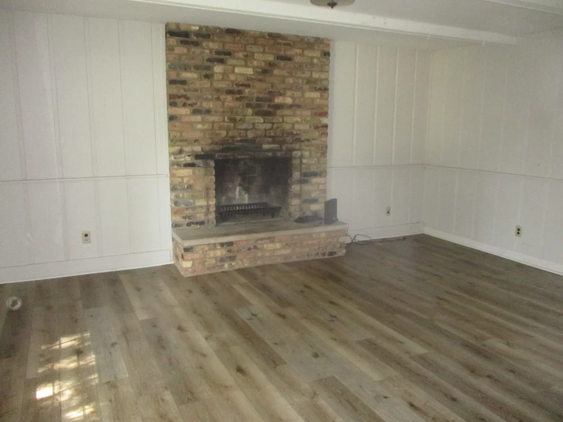 Photo of 810 Centennial Drive