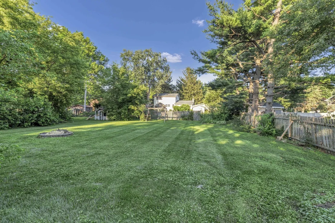 Photo of 4N275 Avard Road