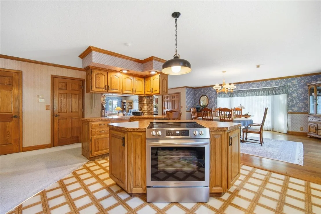 Photo of 2 Breckenridge Drive