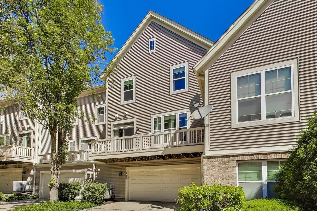 Photo of 932 Tuscany Drive