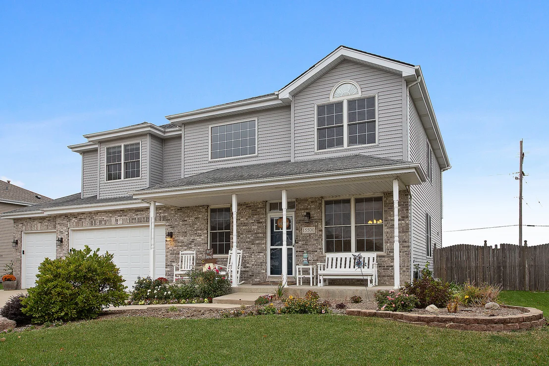 Photo of 15500 Ridgefield Drive