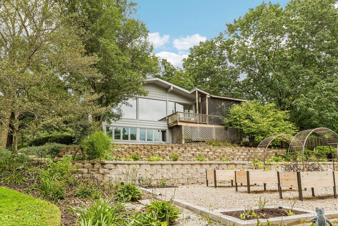 Photo of 9617 Hideaway Lane