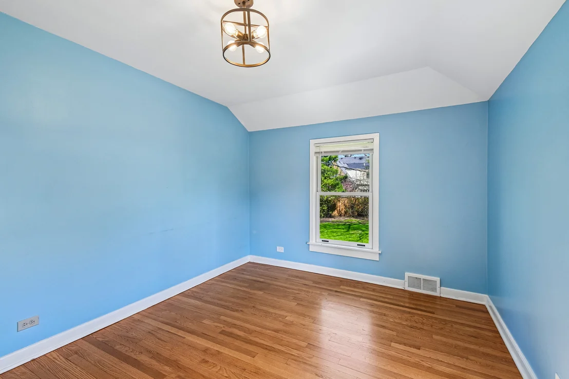 Photo of 939 Westcliff Lane SE