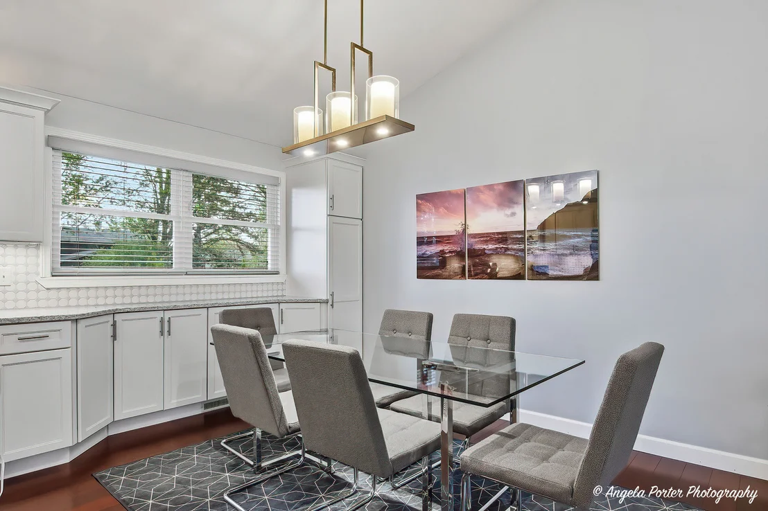 Photo of 412 Surrey Lane