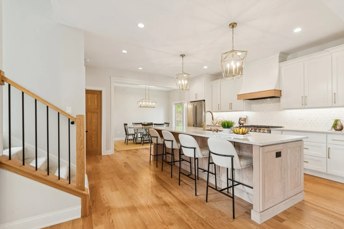 Photo of 885 Geneva Road