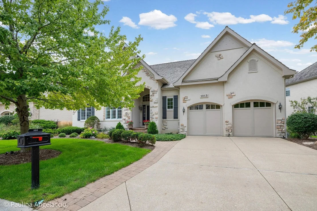 Photo of 1013 Ridgeview Drive