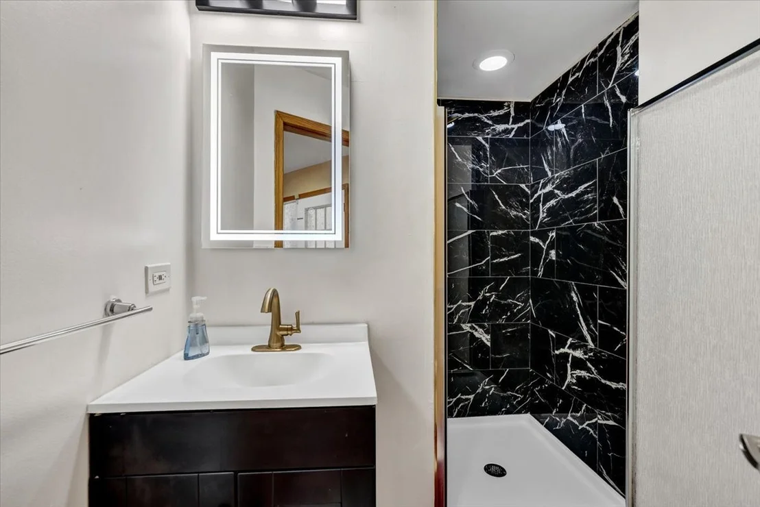 Photo of 2153 Laurel Avenue