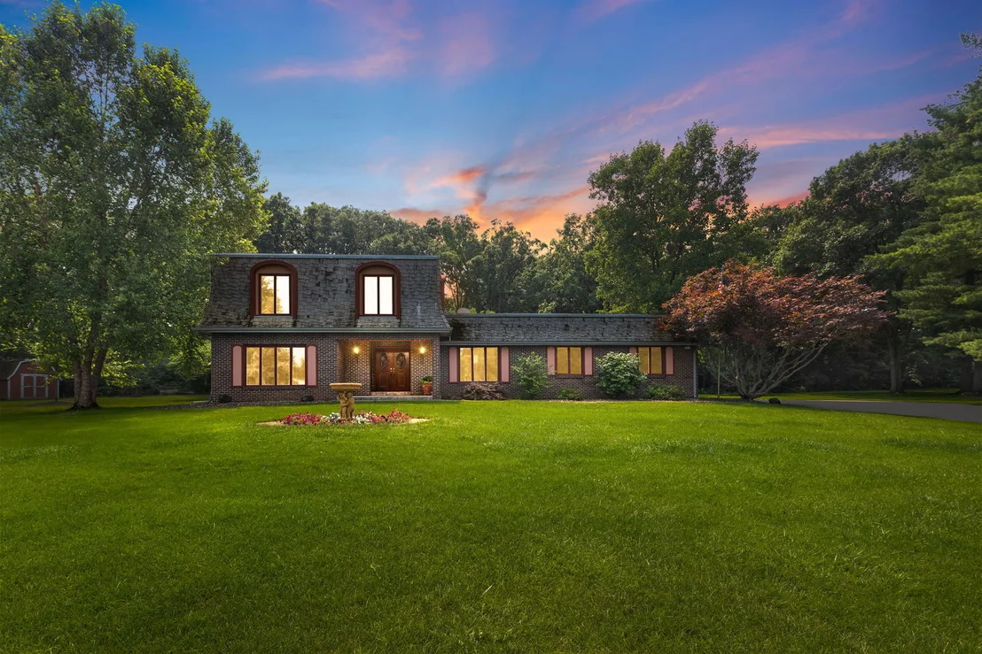 Photo of 212 Cheviot Drive