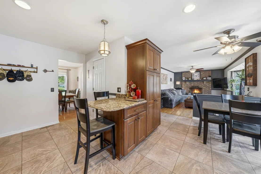 Photo of 260 Hillhurst Drive