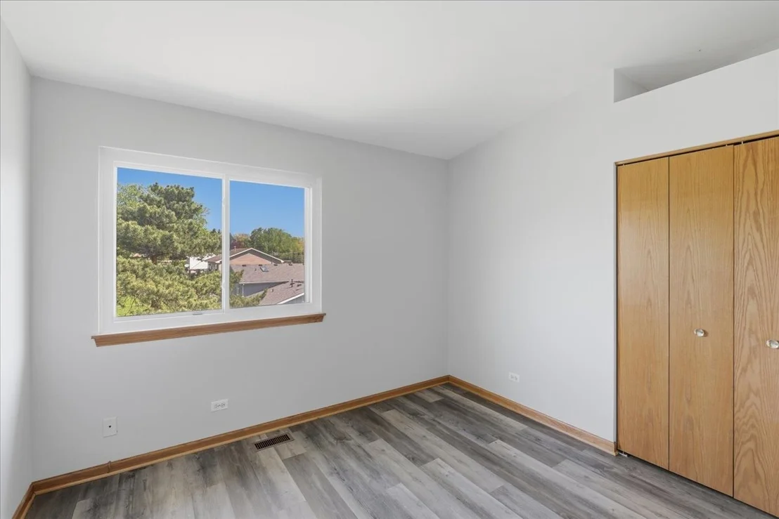 Photo of 974 Deer Trail