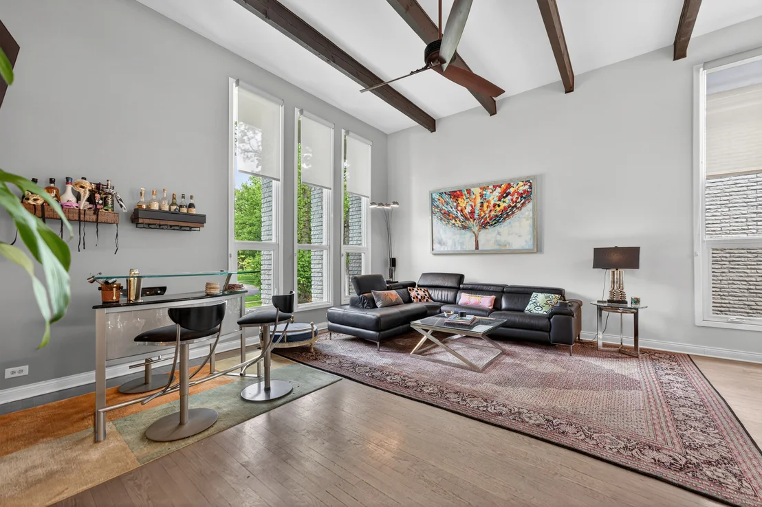 Photo of 923 Park Avenue