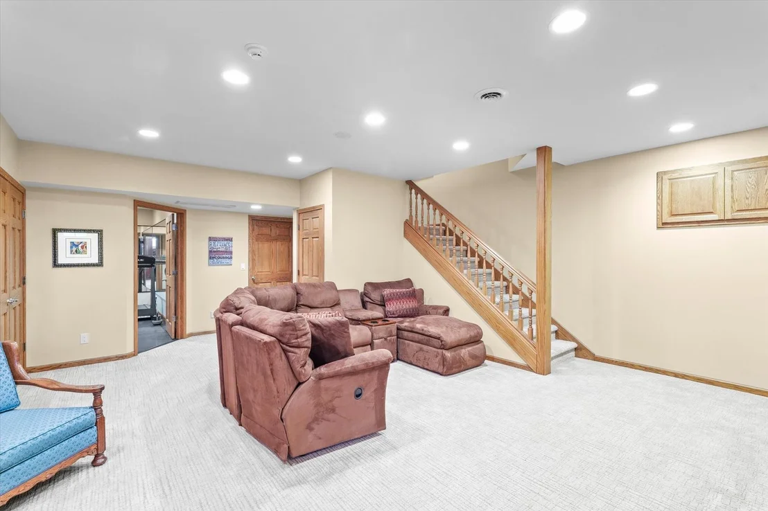 Photo of 2204 Edgewater Place