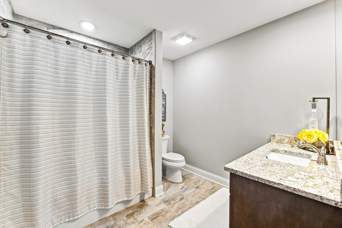 Photo of 141 Oak Street