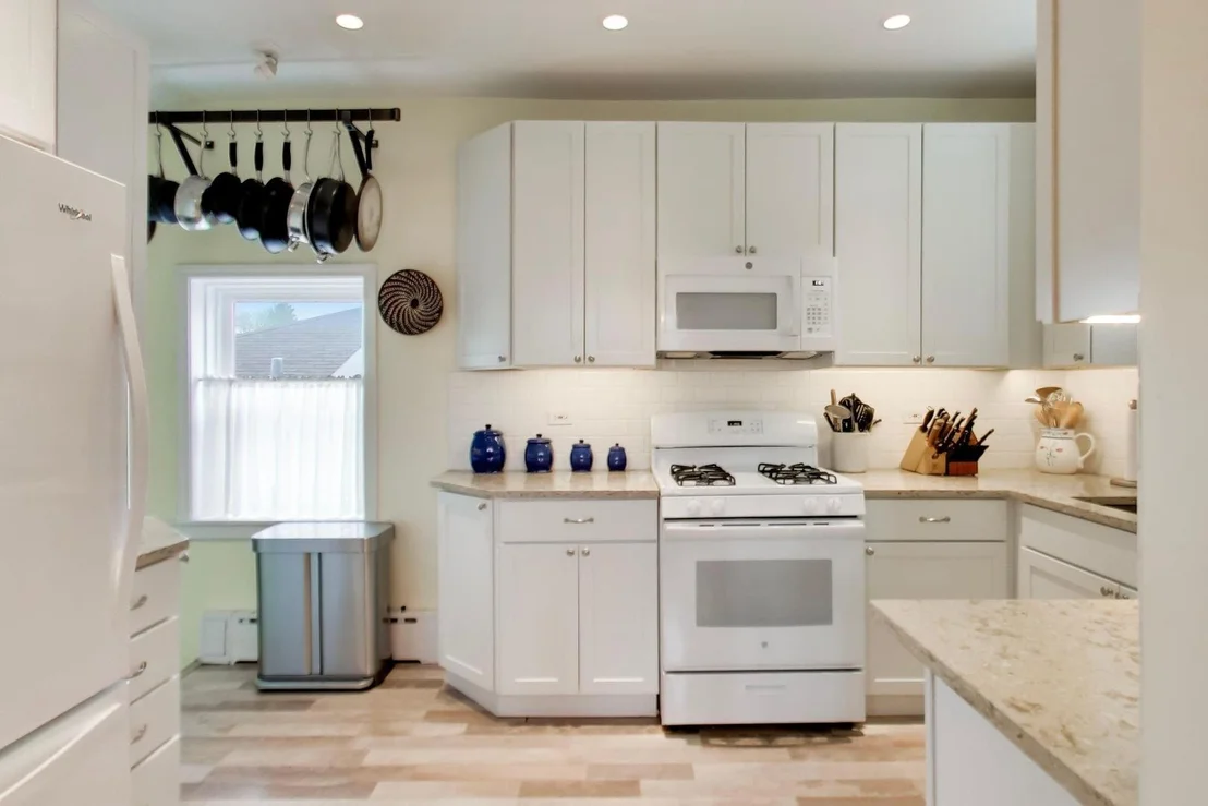 Photo of 940 W Grant Drive