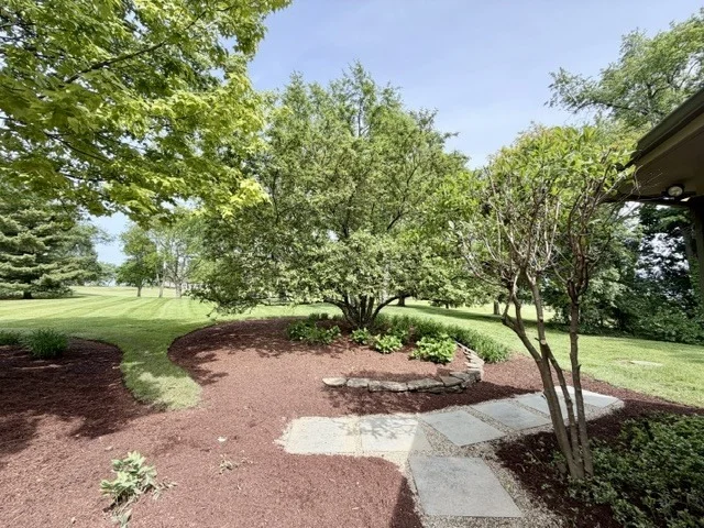 Photo of 11N071 Johnstown Road