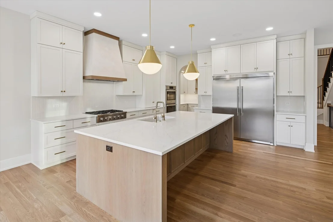 Photo of 498 W 3rd Avenue