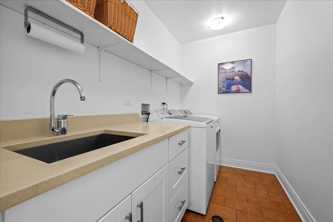 Photo of 1136 Florence Avenue