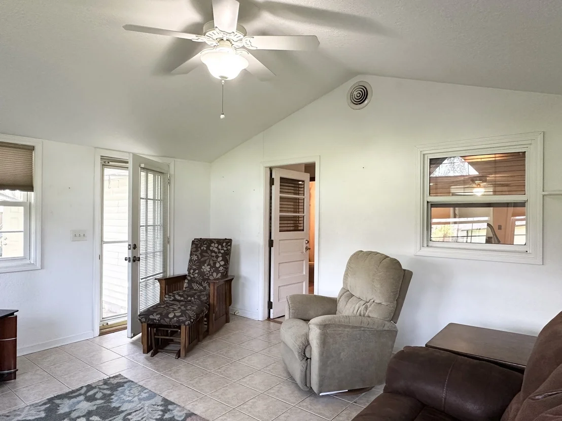 Photo of 1130 Cardinal Drive