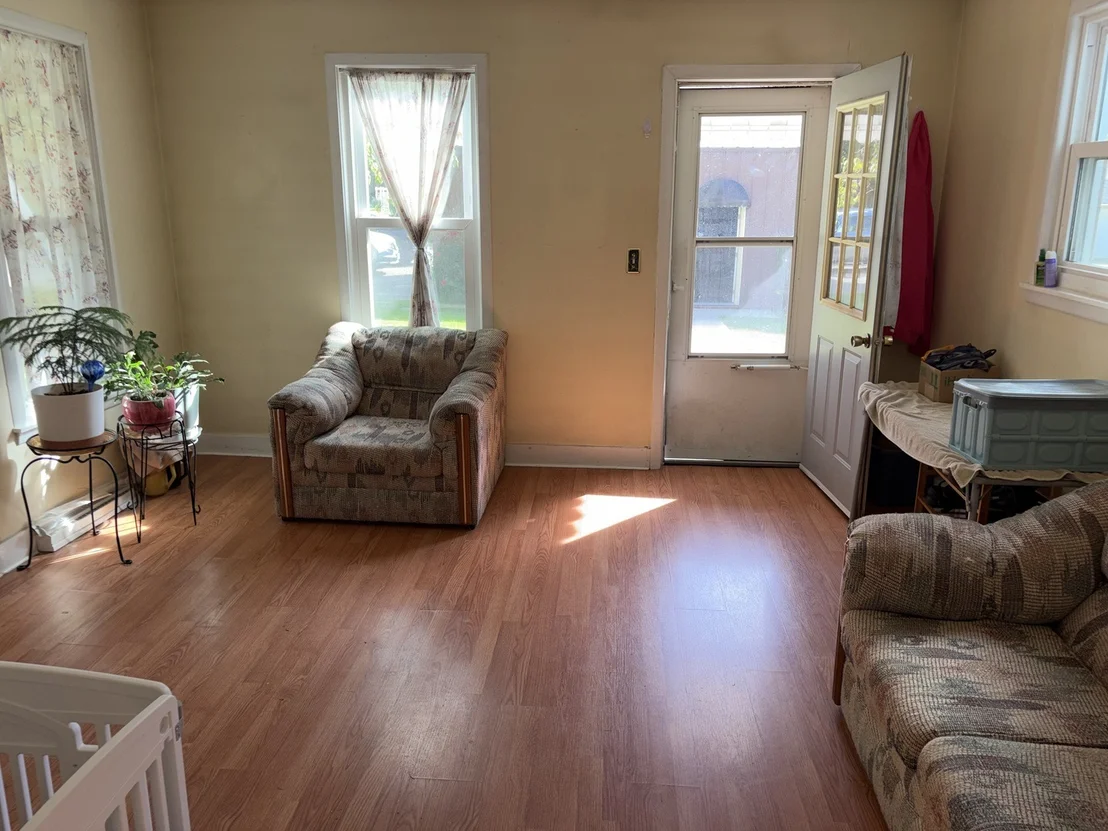 Photo of 211 N Seminary Street