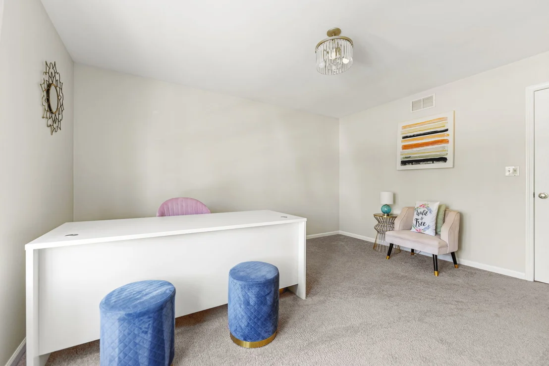 Photo of 325 Hemlock Lane