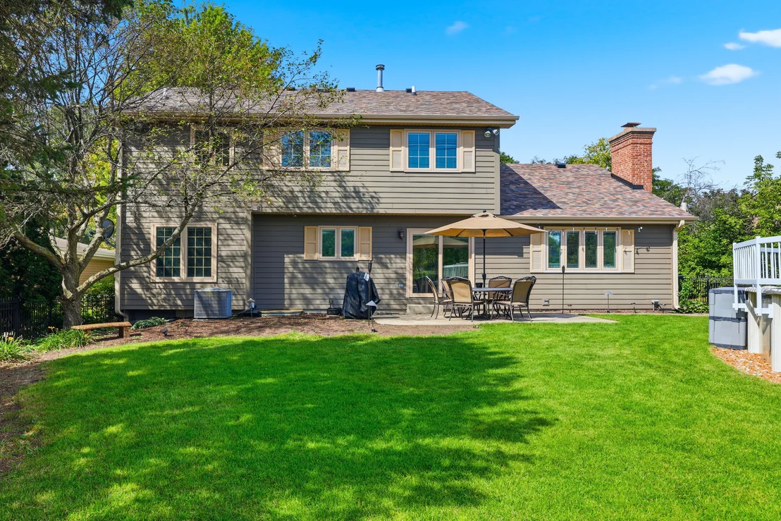 Photo of 655 Crest Drive