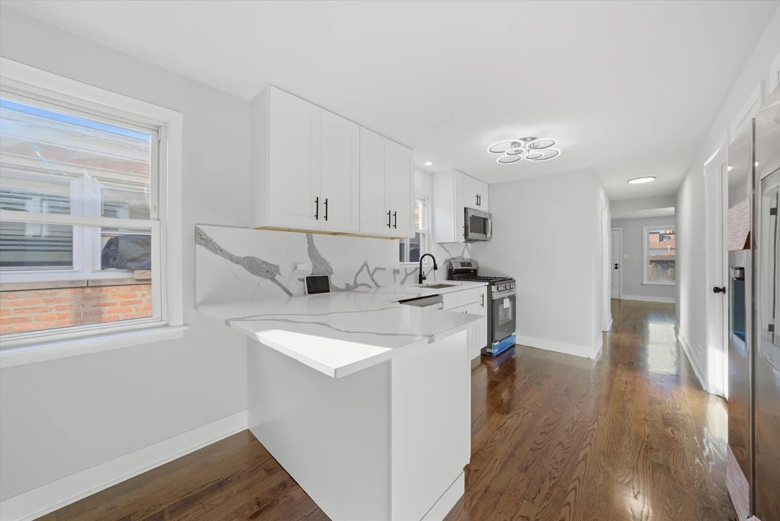 Photo of 2811 W 82nd Street
