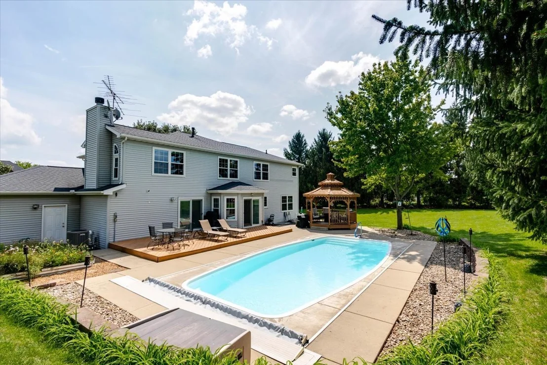 Photo of 9962 Wolf Hill Road