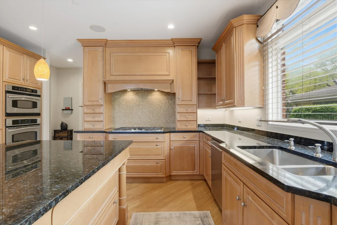 Photo of 809 Edgemont Lane