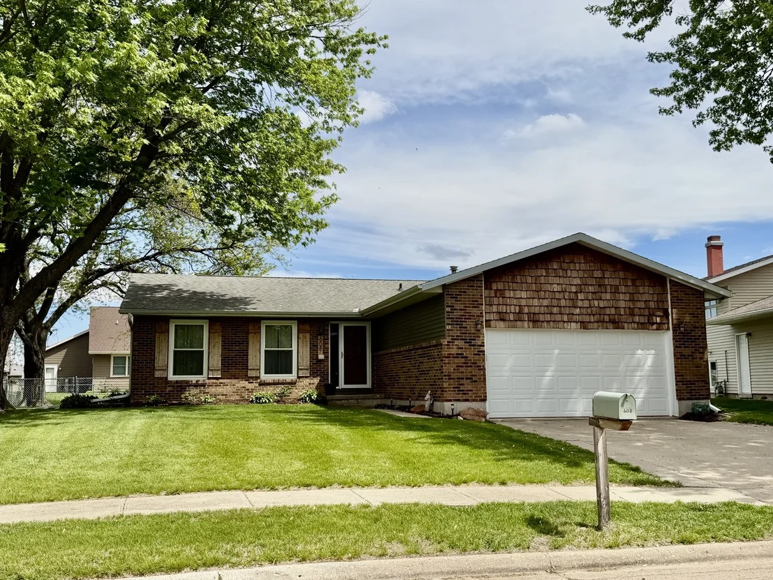 Photo of 608 Greenridge Drive